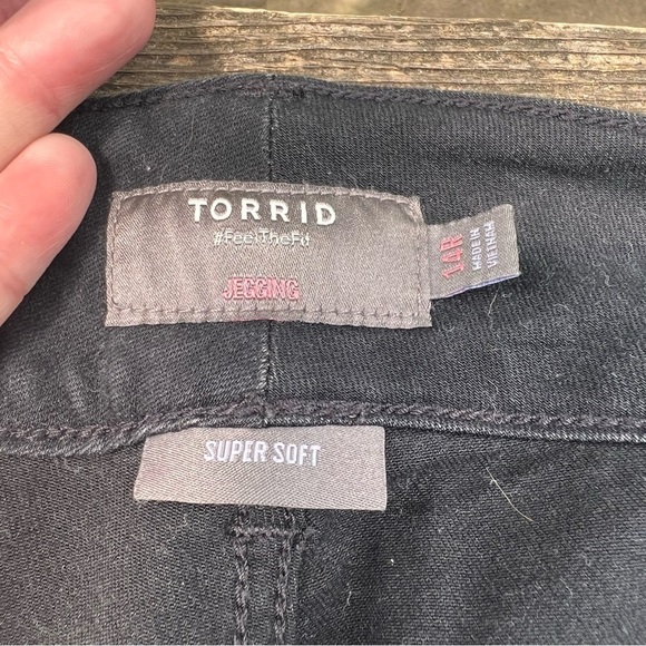 Torrid black jeans - Picture 8 of 11